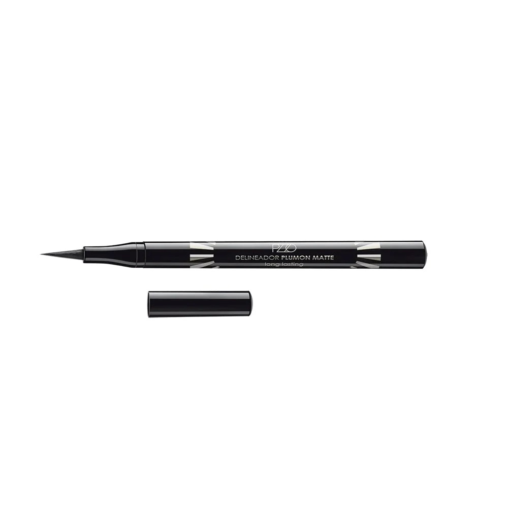 Petrizzio Delineador Plumón Matte Black Long Lasting 24 Hrs 1,2 mL